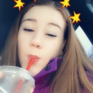 Meet your Posher, Katelyn